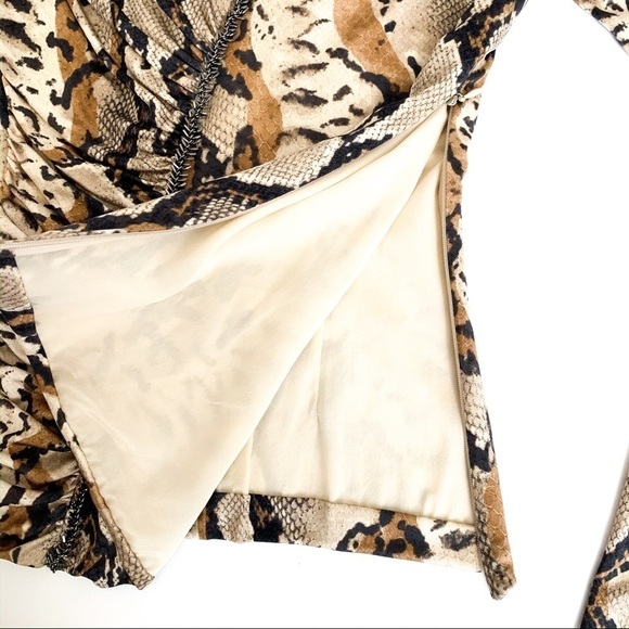 Blumarine Stunning Snakeskin Silk Embellished Top S - Picture 7 of 9